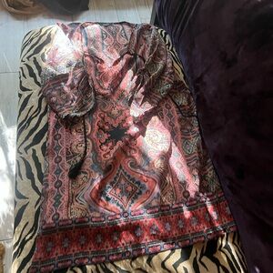 Elegant Paisley Mini Dress - Red and Black